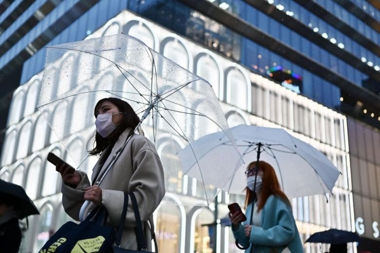 Японд коронавирусний халдвар авсан хүний тоо 1300 давжээ