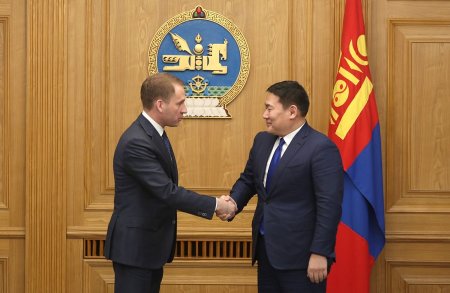 Ерөнхий сайд Л.Оюун-Эрдэнэ Монгол, Оросын Засгийн газар хоорондын комиссын Оросын хэсгийн дарга А.А.Козловыг хүлээн авч уулзлаа